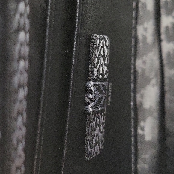 449- Karl Lagerfeld Paris Colorblock Flap Crossbody Bag Made In Vietnam - Picture 12 of 13